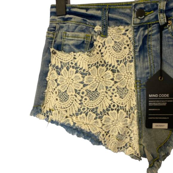 Mind Code Lace Detail Distressed Raw Hem Trim Short Denim Jean Shorts Women Sz S - Picture 3 of 8